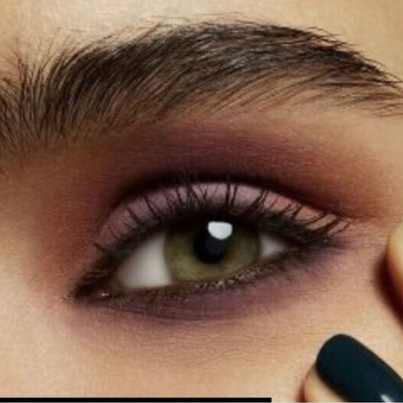 M•A•C “Ripened” Powder Kiss Soft Matte Eyeshadow - Picture 2 of 6